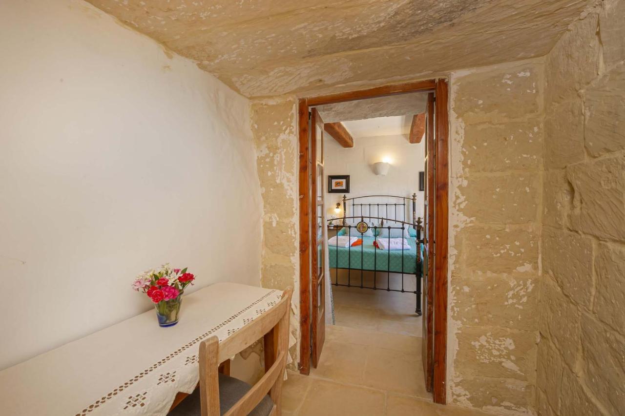 Oleandra Holiday Home Ghasri  Екстер'єр фото